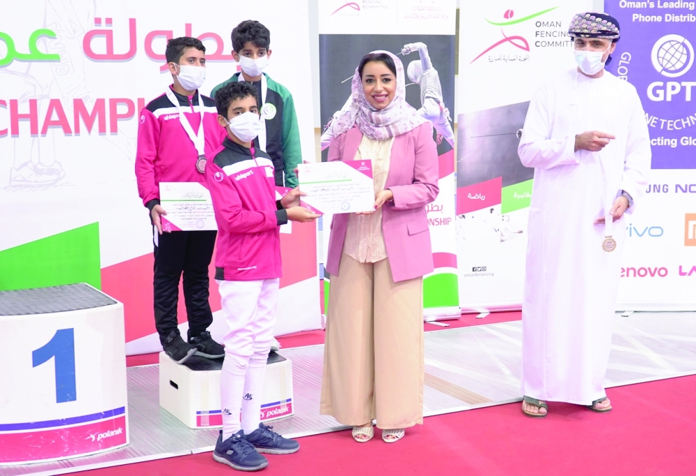 Al Moutaism, Salma Clinch Oman Fencing Championship Titles